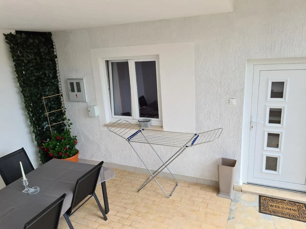 Apartments Zahtila - Pina Rabac