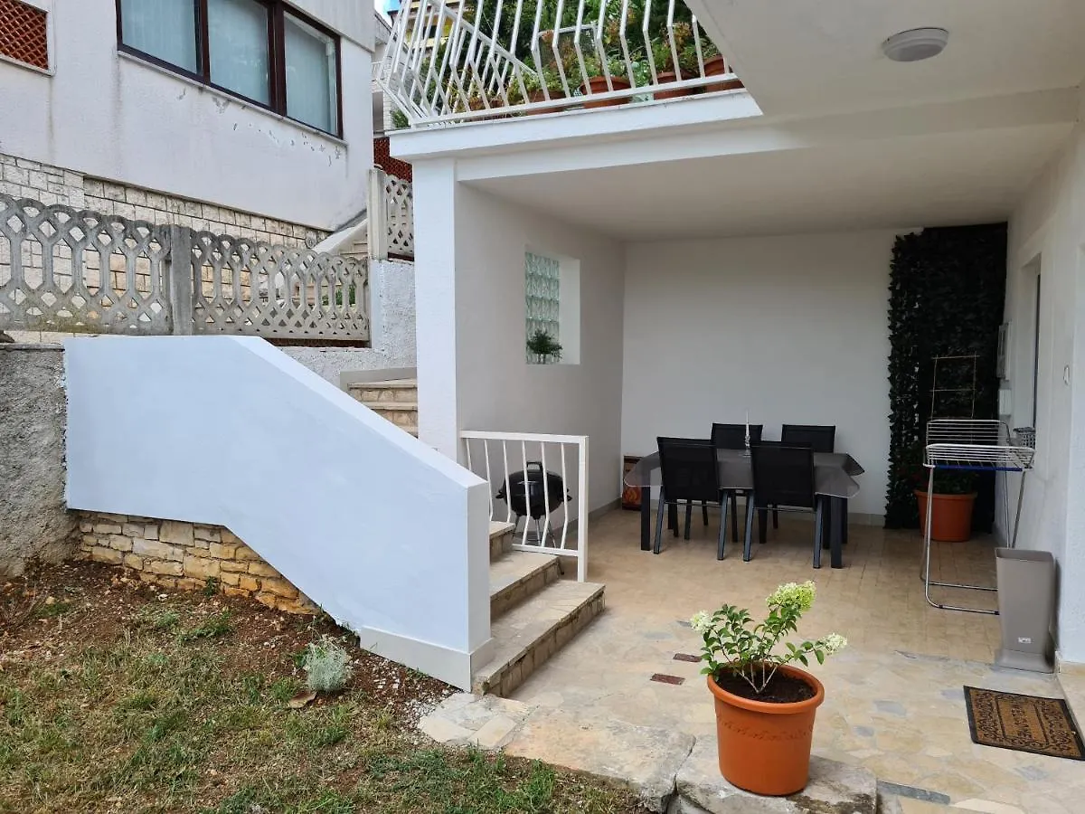 Apartment Zahtila Rabac