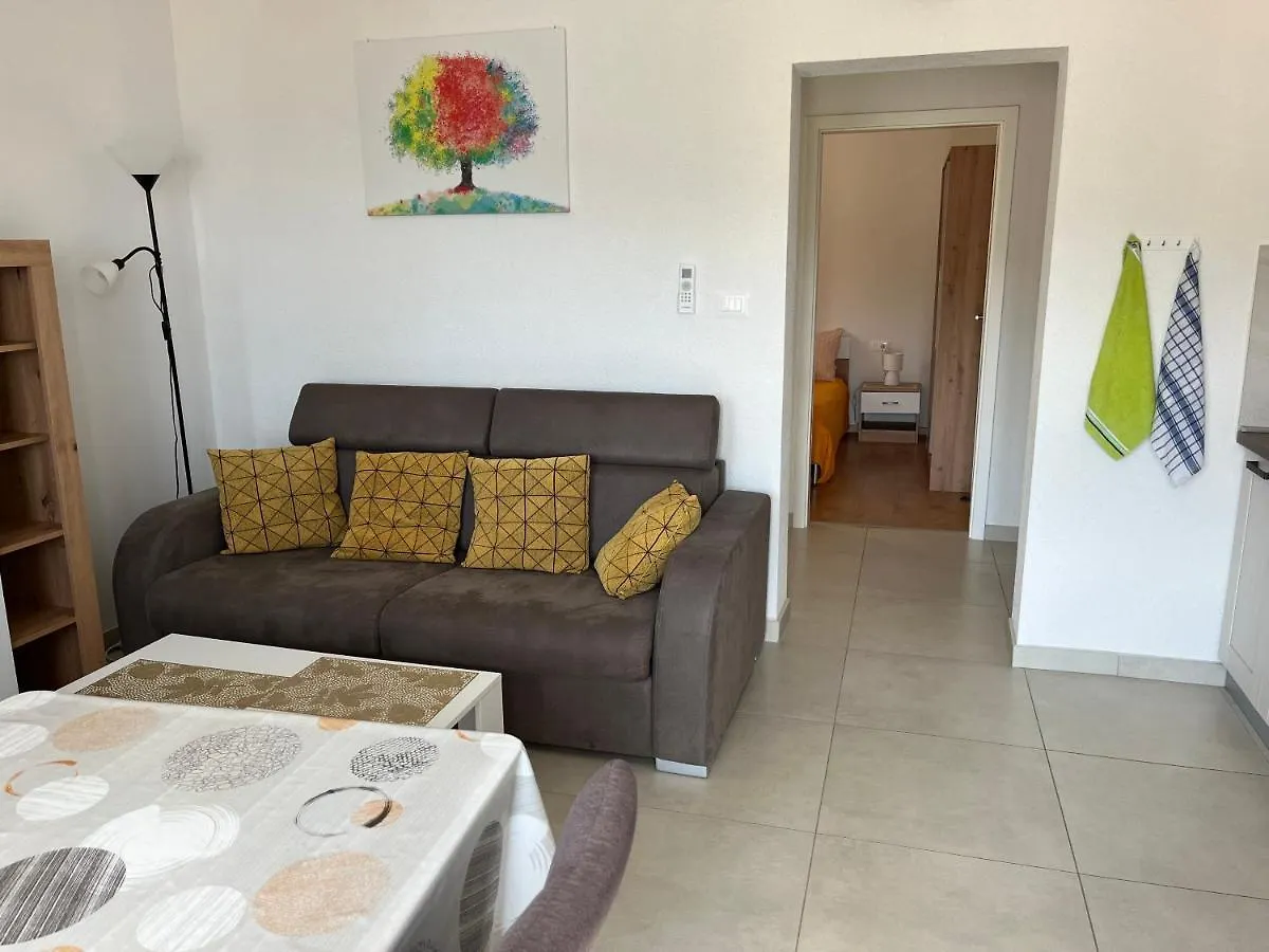 Apartment Zahtila Rabac 0*,
